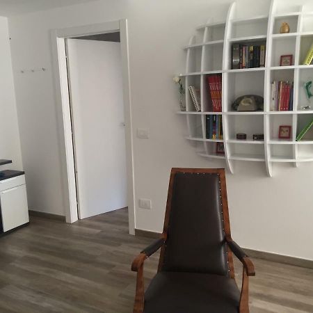 Modern Flat Lecce ++ Appartement Buitenkant foto